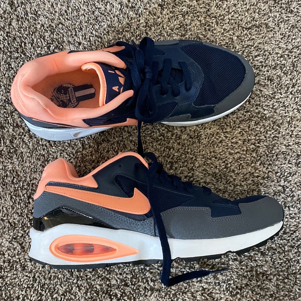 Nike Airmax - Woman’s size 9